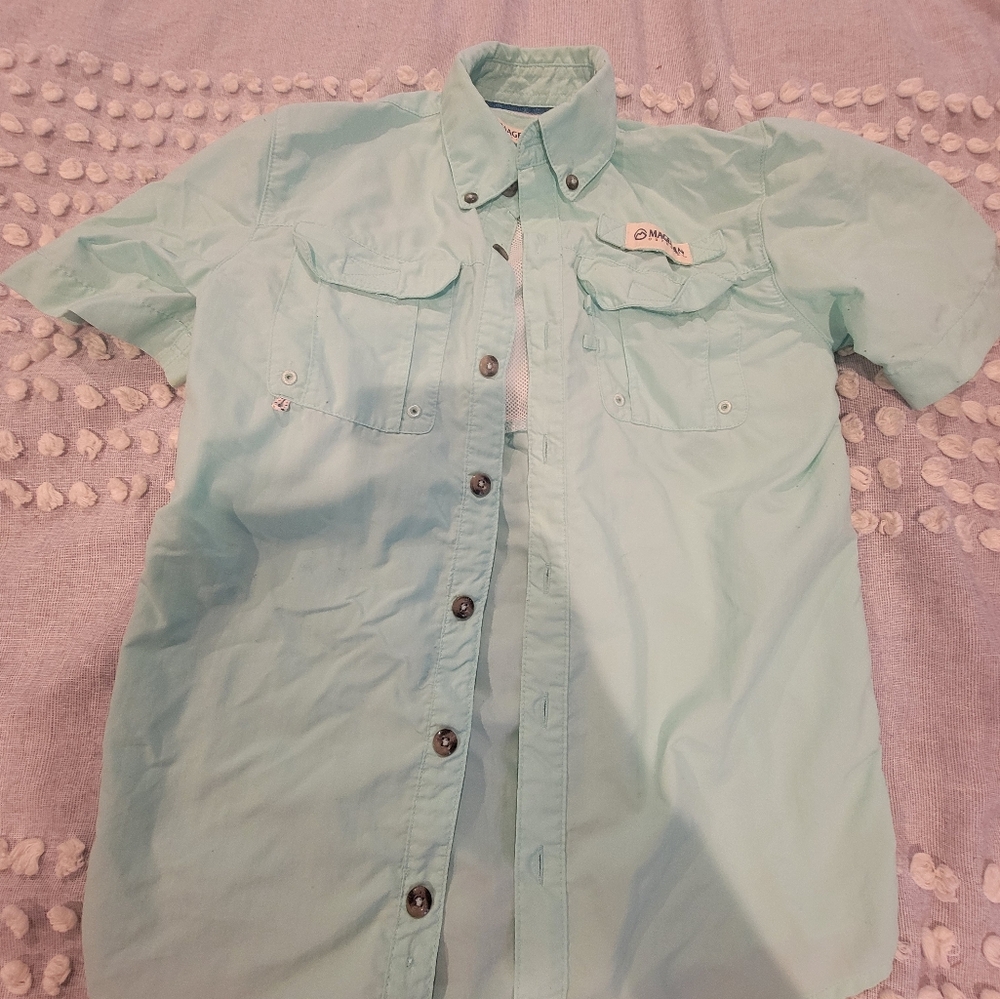 Magellan Size Small Dri Fit Fishing Shirt